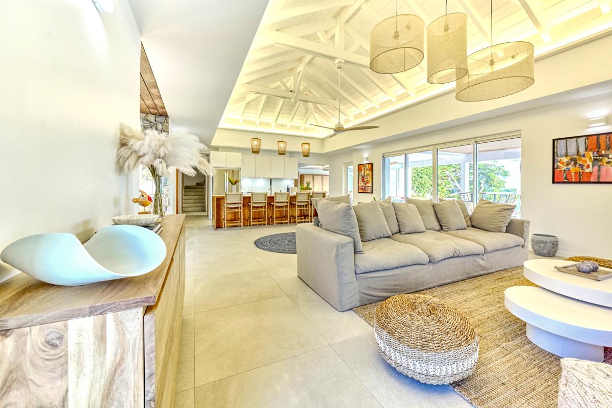 50.Location villa de luxe piscine vue mer Ste Anne Guadeloupe_Salon